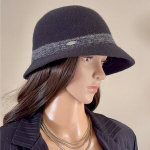 Canadian Hat 1918 Black Wool Cloche Hat